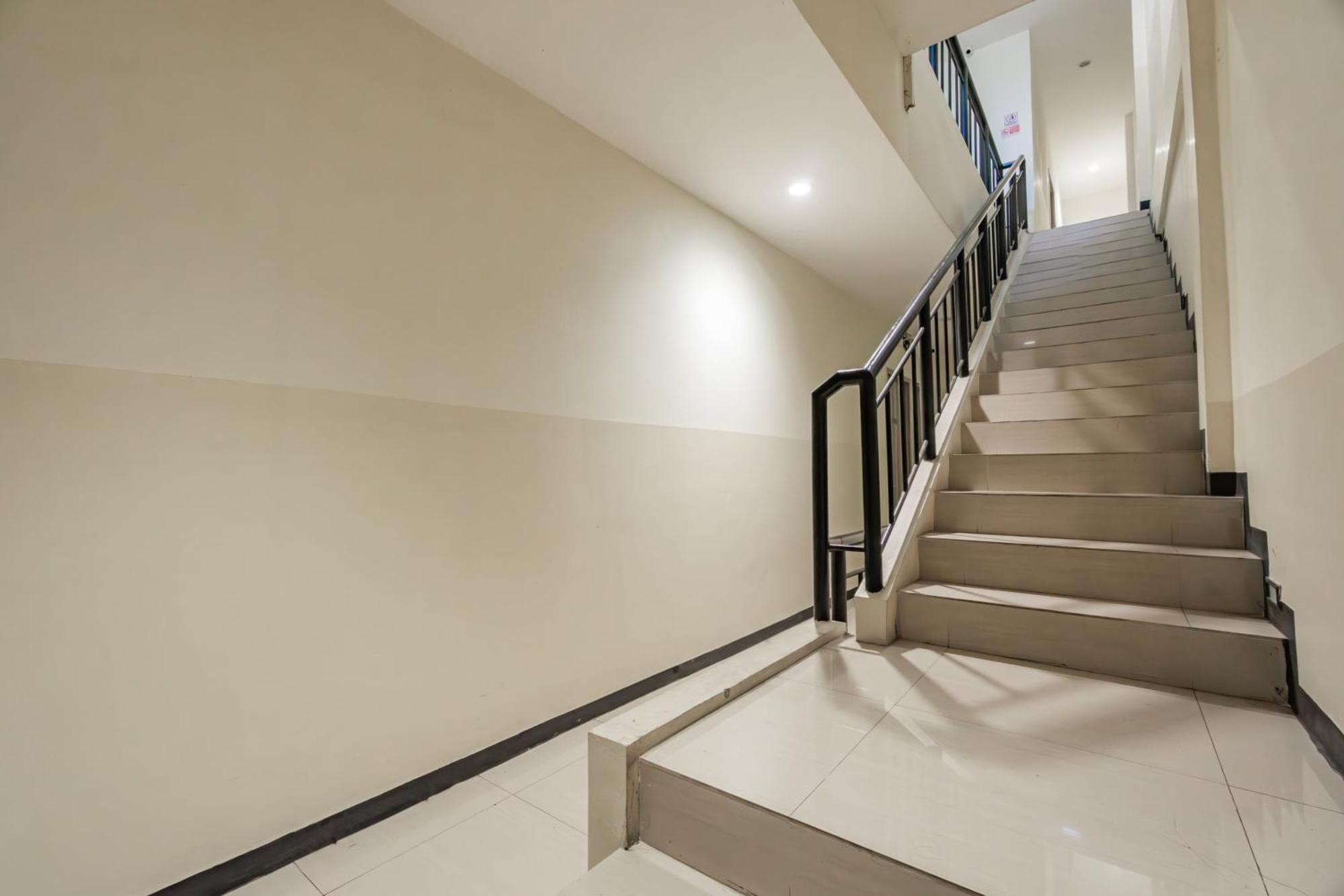 Ace Business Hotel Galaxy Surabaya Luaran gambar