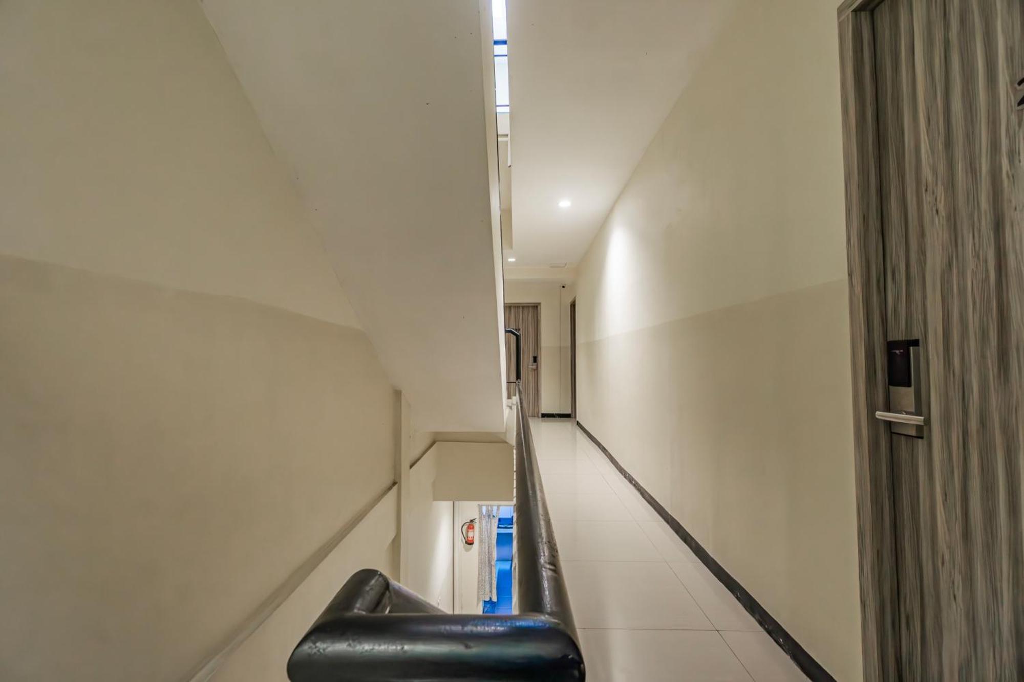 Ace Business Hotel Galaxy Surabaya Luaran gambar