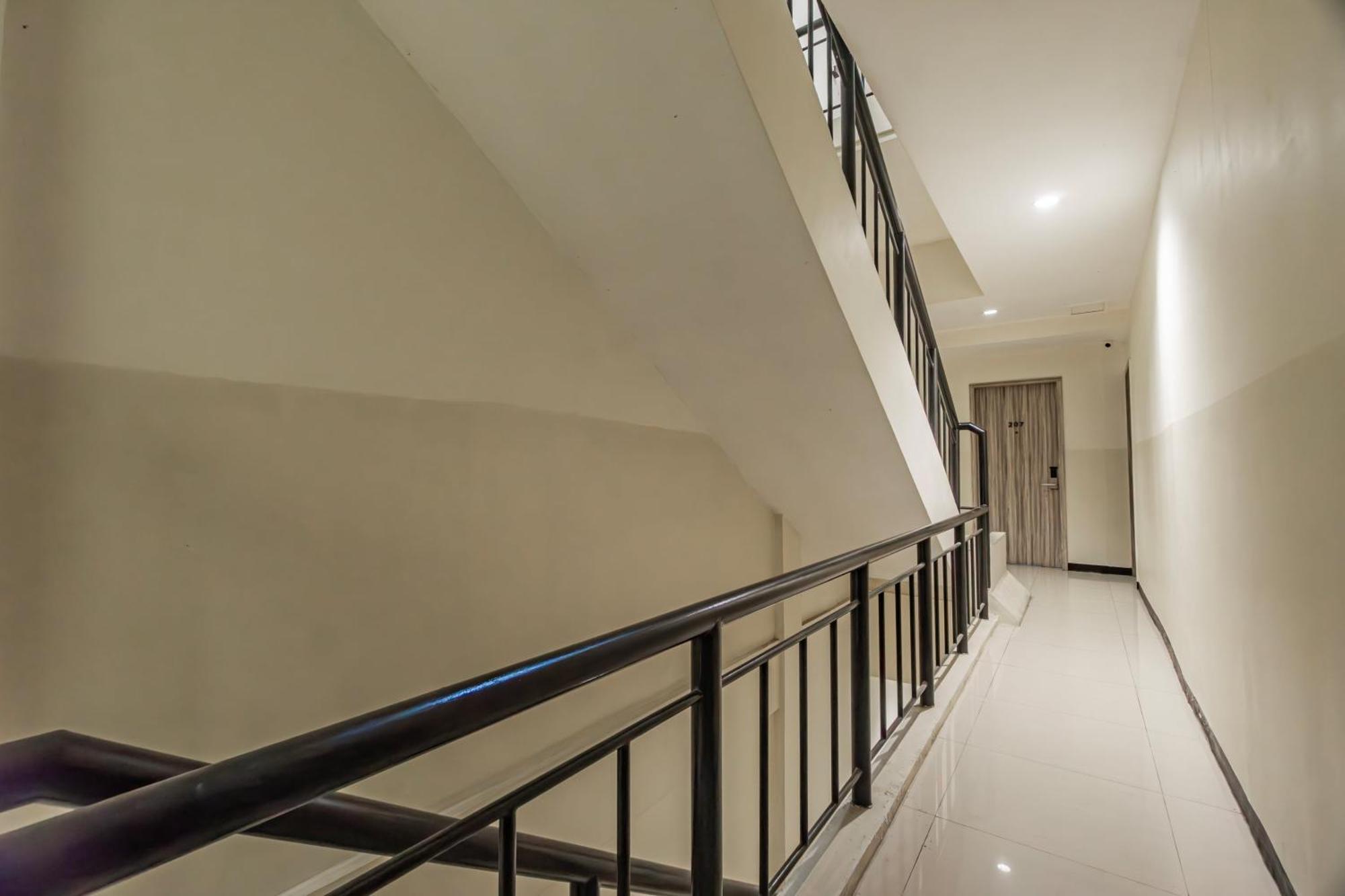 Ace Business Hotel Galaxy Surabaya Luaran gambar